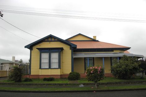 Photo of property in 2 Karaka Crescent, Levin, 5510