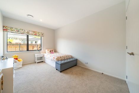 Photo of property in 16 Te Hoiere Street, Aotea, Porirua, 5024
