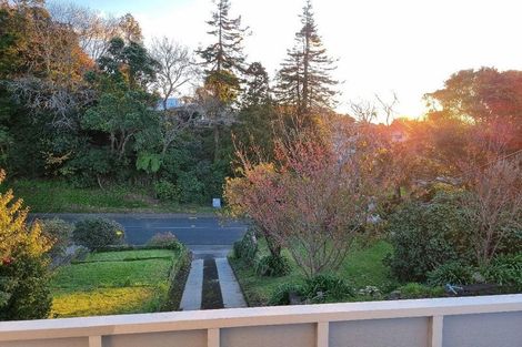 Photo of property in 37 Awanui Street, Merrilands, New Plymouth, 4312
