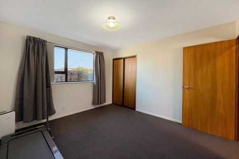 Photo of property in 2/53 Mcfaddens Road, St Albans, Christchurch, 8052
