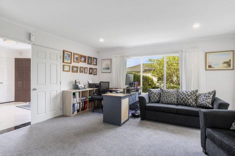 Photo of property in 6 San Angelo Court, Henderson, Auckland, 0612
