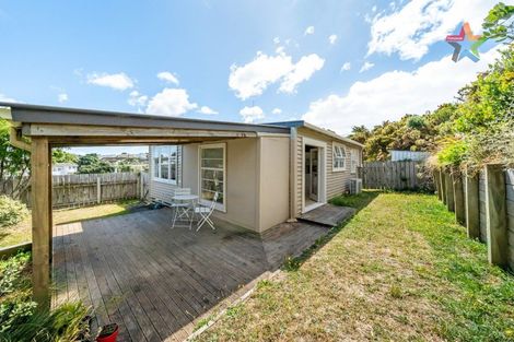 Photo of property in 12 Owhiti Street, Titahi Bay, Porirua, 5022