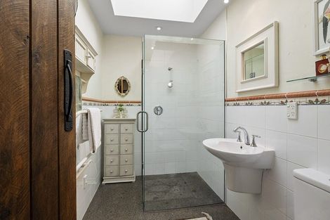 Photo of property in 475 Frankley Road, Hurworth, New Plymouth, 4371