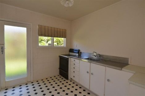 Photo of property in 2 Konini Road, Titirangi, Auckland, 0604