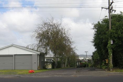 Photo of property in 240c East Coast Road, Forrest Hill, Auckland, 0620