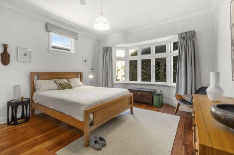 Photo of property in 3 Endeavour Street, Lyall Bay, Wellington, 6022