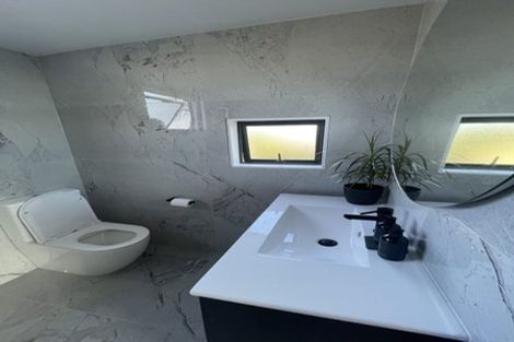 Photo of property in 4 Halyard Place, Te Atatu Peninsula, Auckland, 0610