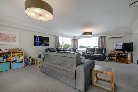 Photo of property in 39 Truscott Avenue, Johnsonville, Wellington, 6037