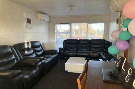 Photo of property in 2 Cameron Road, Hamilton East, Hamilton, 3216