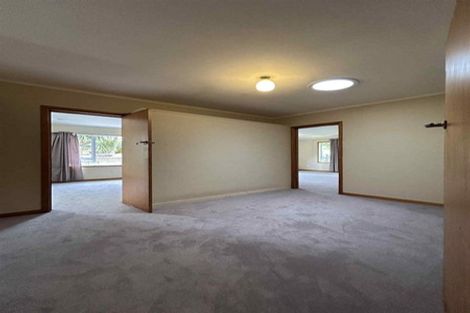 Photo of property in 58 Taikata Road, Te Atatu Peninsula, Auckland, 0610