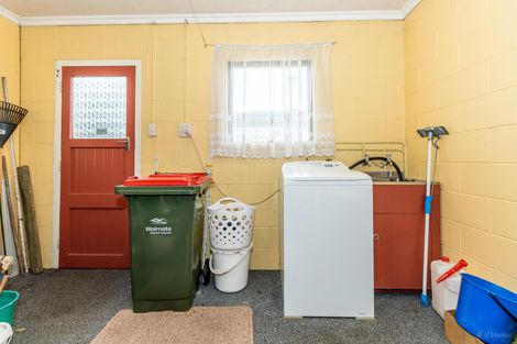 Photo of property in 5-5a Rugby Street, Waimate, 7924