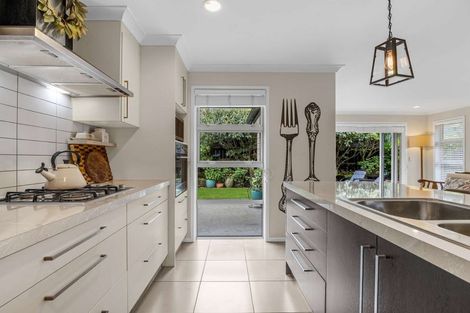 Photo of property in 30 Hamon Place, Pukehangi, Rotorua, 3015