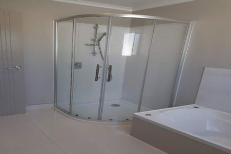 Photo of property in 113d4 Moorefield Road, Johnsonville, Wellington, 6037