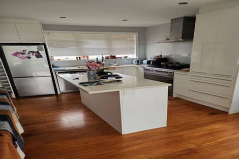 Photo of property in 9 Hinau Street, New Lynn, Auckland, 0600