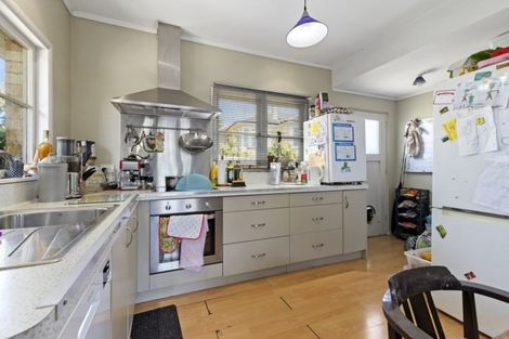 Photo of property in 38 Forest Lake Road, Forest Lake, Hamilton, 3200