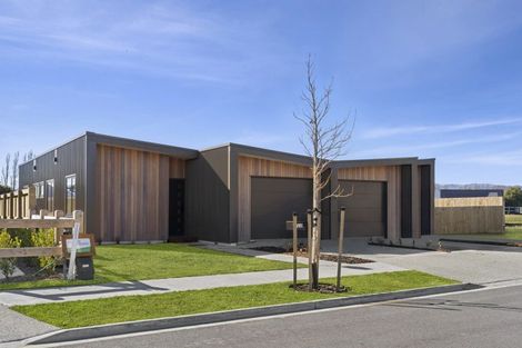 Photo of property in 30 Burbank Road, Wanaka, 9382