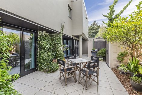 Photo of property in Highwic, 32u1 Hobson Street, Thorndon, Wellington, 6011