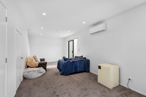 Photo of property in 23 Hargest Crescent, Sydenham, Christchurch, 8023