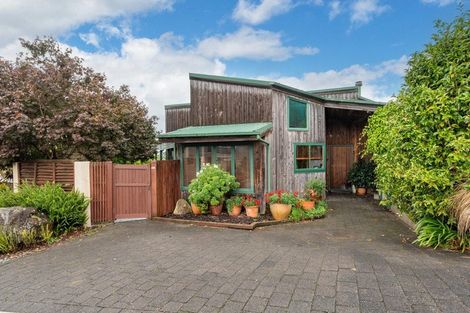 Photo of property in 134 Lake Crescent, Hamilton Lake, Hamilton, 3204