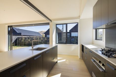 Photo of property in 8 Parera Lane, Jacks Point, Queenstown, 9371