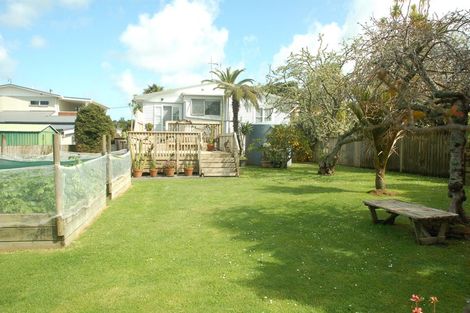 Photo of property in 28 James Mcleod Road, Shelly Beach, Helensville, 0874