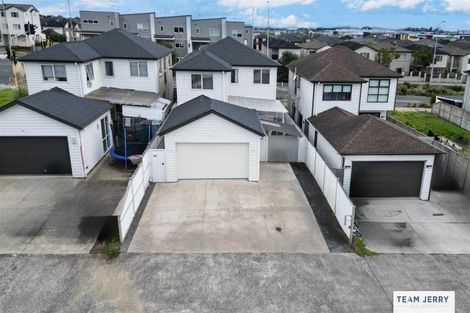 Photo of property in 3 Knockanara Drive, Flat Bush, Auckland, 2019