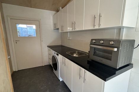 Photo of property in 2/1 Angle Street, Picton, 7220