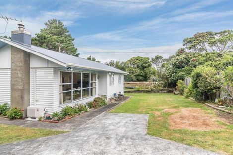 Photo of property in 8 Cunliffe Street, Johnsonville, Wellington, 6037