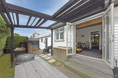 Photo of property in 42 Nortons Road, Avonhead, Christchurch, 8042
