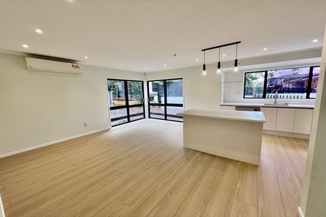 Photo of property in 3 Mimosa Place, Half Moon Bay, Auckland, 2012