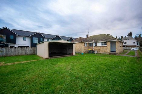 Photo of property in 17 Dowding Street, Melville, Hamilton, 3206