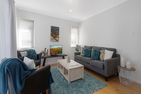 Photo of property in 25 Essex Street, Te Atatu South, Auckland, 0610