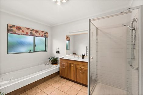Photo of property in 17a Dinton Street, Russley, Christchurch, 8042