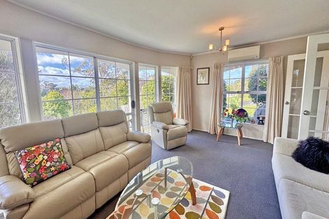 Photo of property in 6 Mosman Place, Chatswood, Auckland, 0626