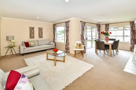Photo of property in 32 Sandwick Drive, Weymouth, Auckland, 2103