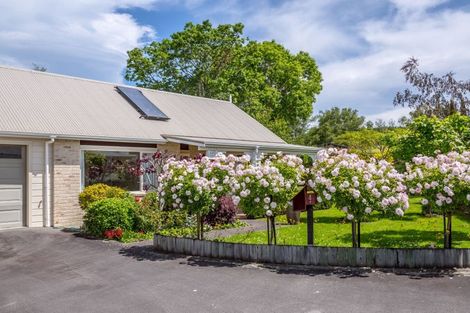 Photo of property in 4 Orchard Road, Greytown, 5712