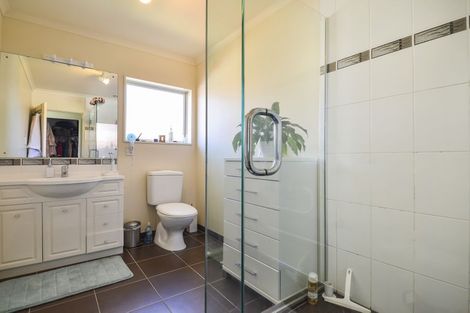 Photo of property in 12 Lime Crescent, Papakura, 2110