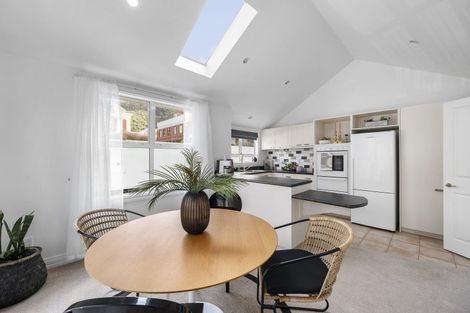 Photo of property in 20 Hill Street, Thorndon, Wellington, 6011