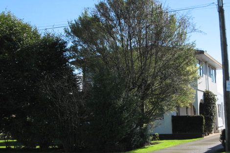 Photo of property in 206 Karaitiana Street, Frimley, Hastings, 4120