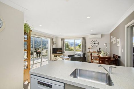 Photo of property in 22a Bartlett Grove, Tawa, Wellington, 5028