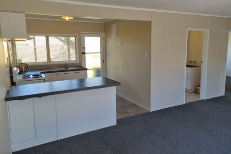 Photo of property in 37 Graham Avenue, Te Atatu Peninsula, Auckland, 0610