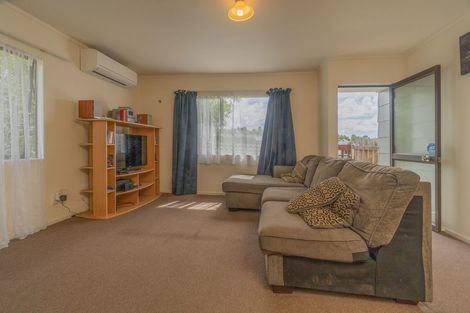 Photo of property in 52 Gallony Avenue, Massey, Auckland, 0614