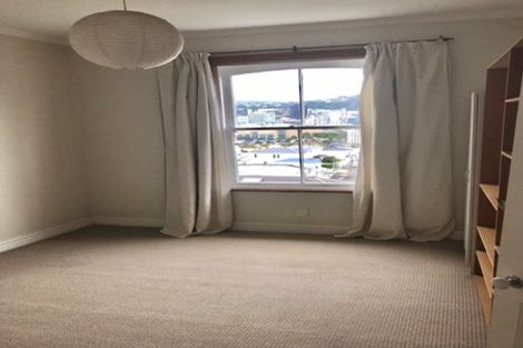 Photo of property in 5 Vogel Street, Mount Victoria, Wellington, 6011