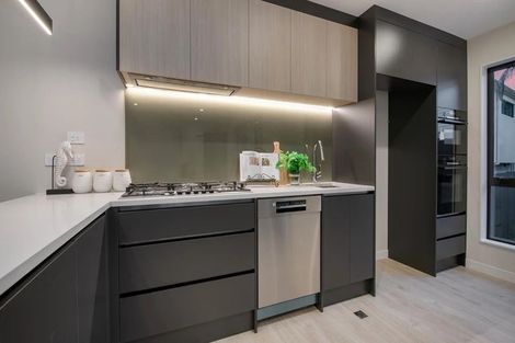 Photo of property in 3/114 Saddleback Rise, Murrays Bay, Auckland, 0630
