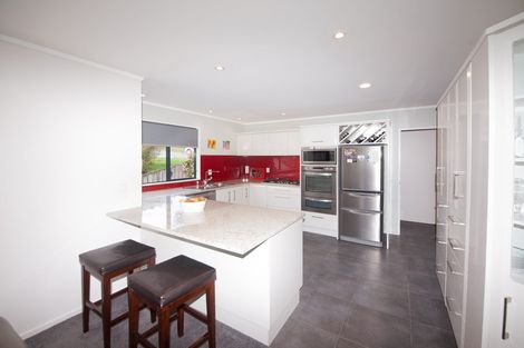Photo of property in 6 Myers Grove, Churton Park, Wellington, 6037
