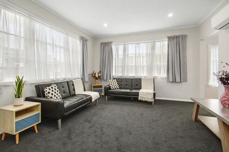 Photo of property in 19 Kowhai Avenue, Ebdentown, Upper Hutt, 5018