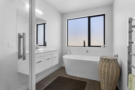Photo of property in 118 Chinnerys Road, Woodend, 7610
