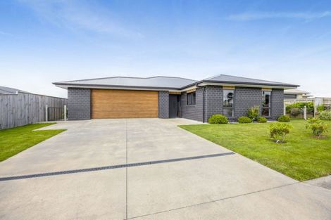 Photo of property in 4 Bianca Crescent, Stratford, 4332