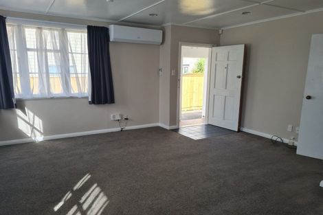 Photo of property in 614f1- Fergusson Drive, Trentham, Upper Hutt, 5018
