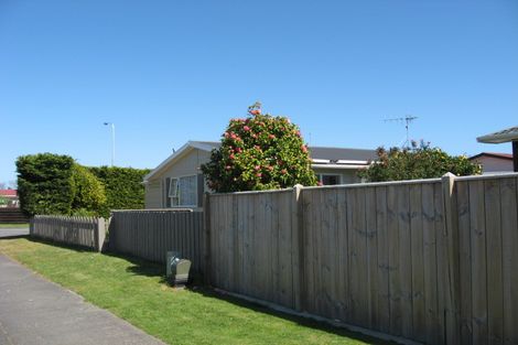 Photo of property in 33 Makarini Street, Paraparaumu, 5032